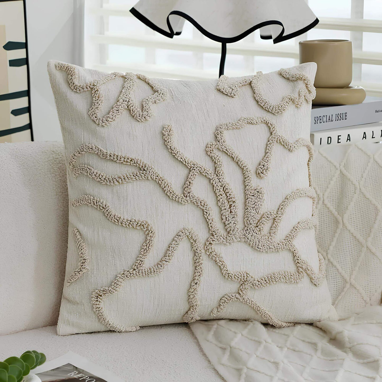 Coussin beige florale