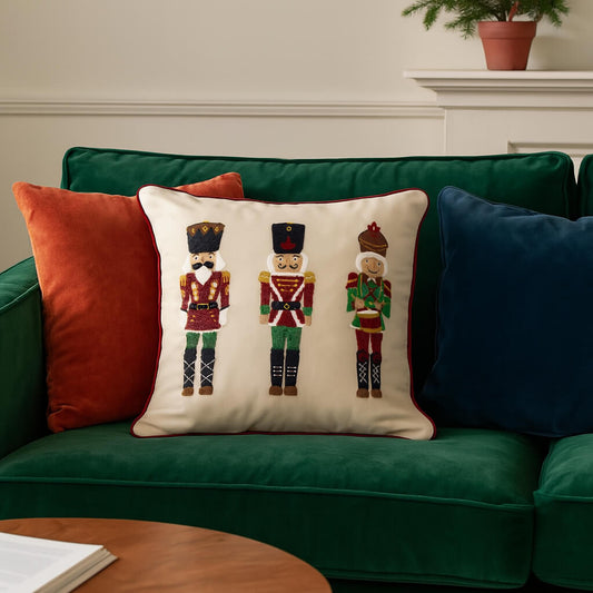 Coussin de noël casse-noisettes