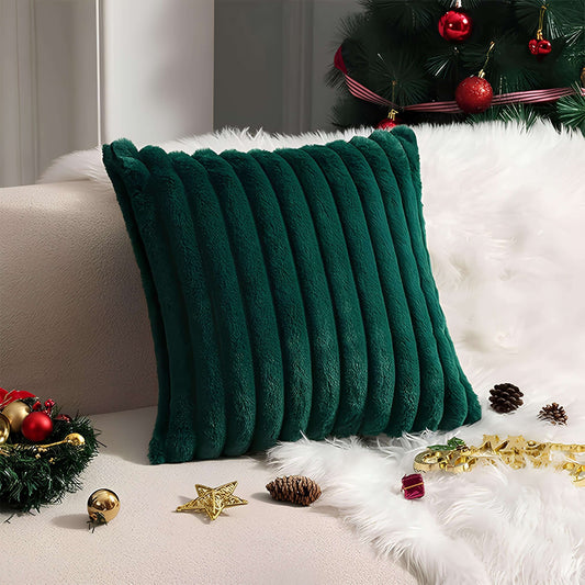 Coussin de noël fausse fourrure rayée